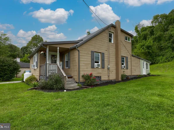 1258 Ironstone Dr, Boyertown, PA 19512