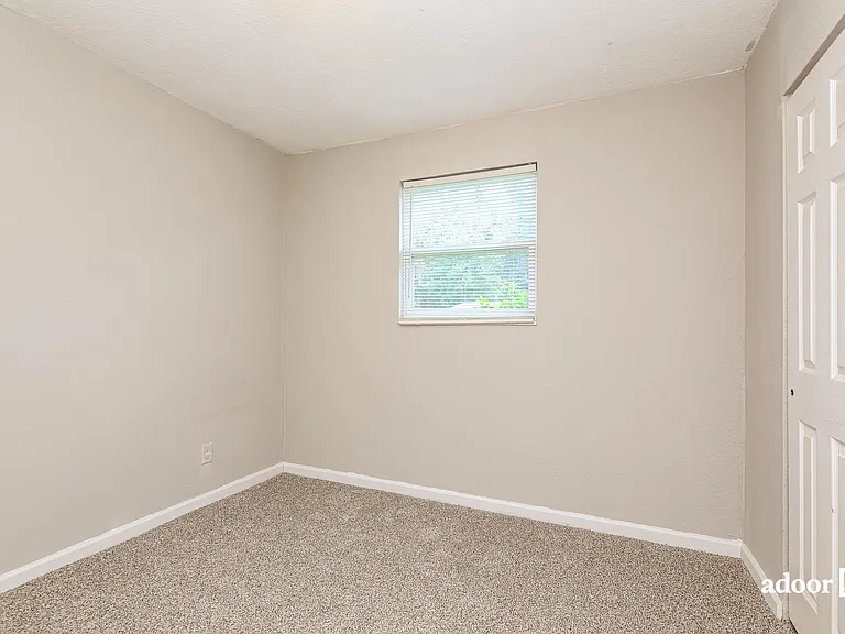 6768 Miss Muffet Ln N — Photo 13