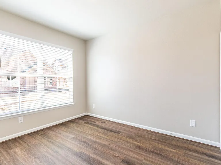 135 Park Place Cir #B — Photo 15