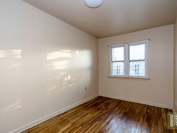 5th image of 1156 E 223rd St #1