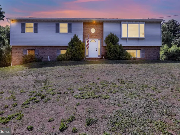 37 Beavens Rd, Sinking Spring, PA 19608