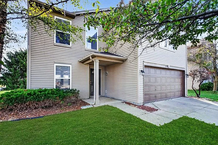 3 bed, 3.0 bath, 2080 sqft, $2,000 — Photo 4