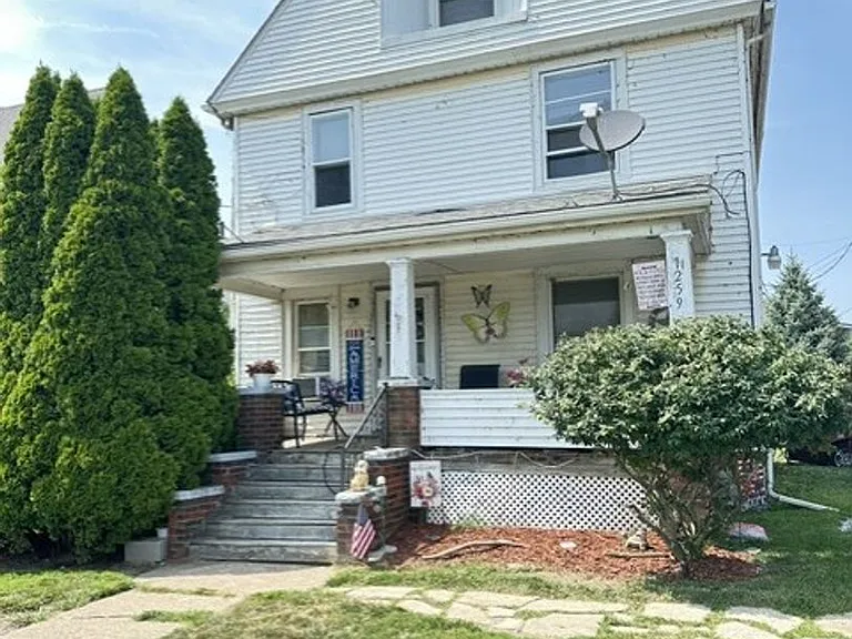 1257 E Erie Ave — Photo 1