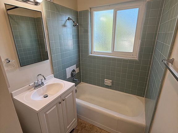 3rd image of 4555 Bond St APT I