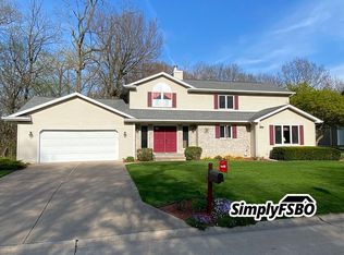 1011 E 3rd St Ct, Coal Valley, IL 61240