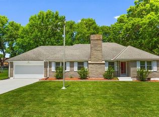 7000 W 66th St, Overland Park, KS 66202