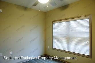 2nd image of 1607 Us 31w Byp APT 15A
