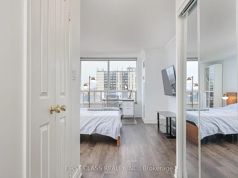 3181 Bayview Ave #902 — Photo 14