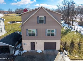 4020 Cortland Dr, New Paris, PA 15554