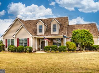 30 Hunter Farm Dr, Senoia, GA 30276