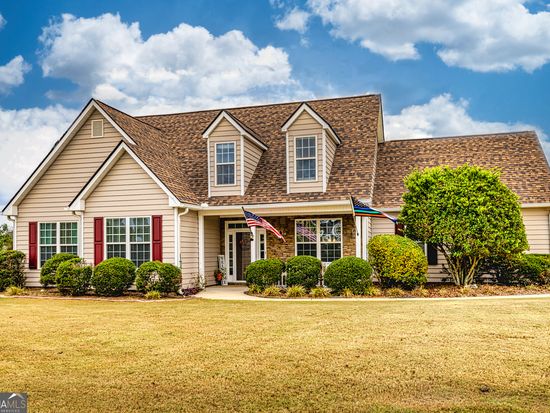 30 Hunter Farm Dr, Senoia, GA 30276