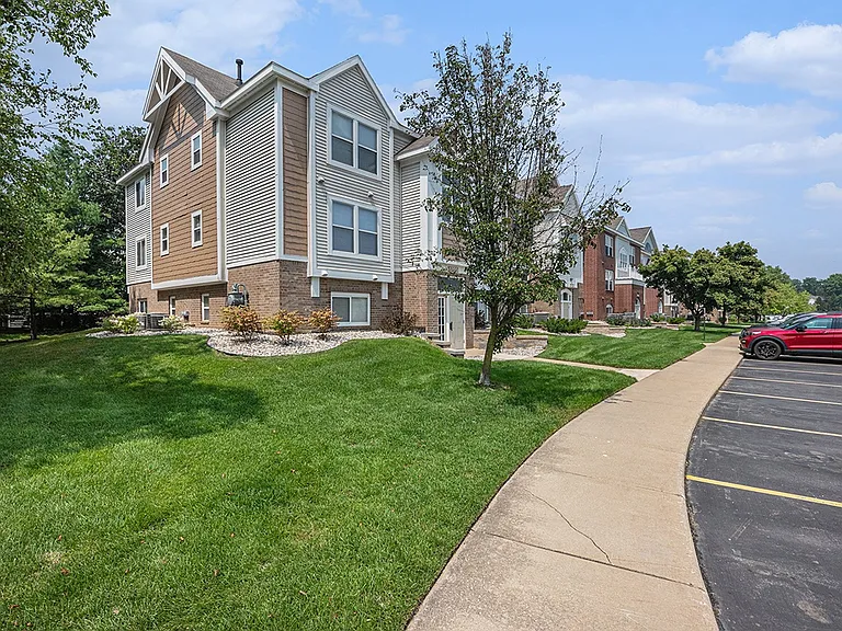 Gull Prairie/Gull Run Apartments and Townhomes — Photo 80