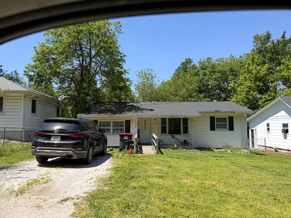 2105 N Albertha Avenue, Springfield, MO 65803