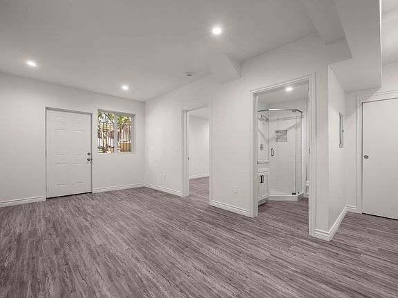 5th image of 7518 Lexington Ave #24