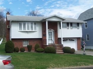 121 William St, Plains, PA 18705