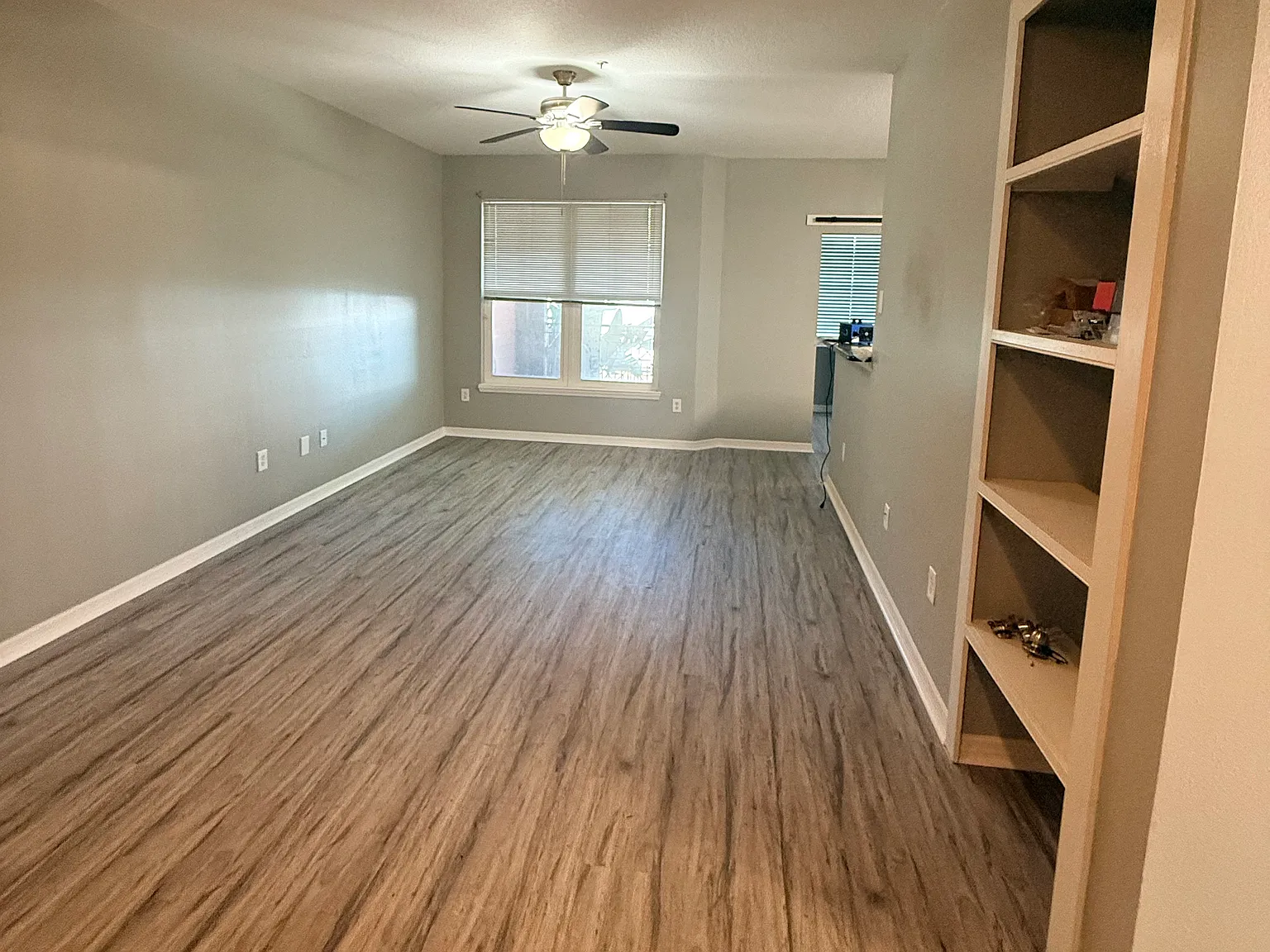 2 bed, 1000 sqft, $2,250 — Photo 2