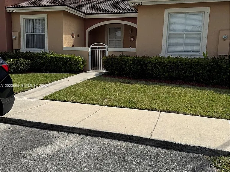 23764 SW 109th Ave — Photo 5