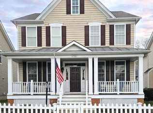 25165 Riding Center Dr, Chantilly, VA 20152