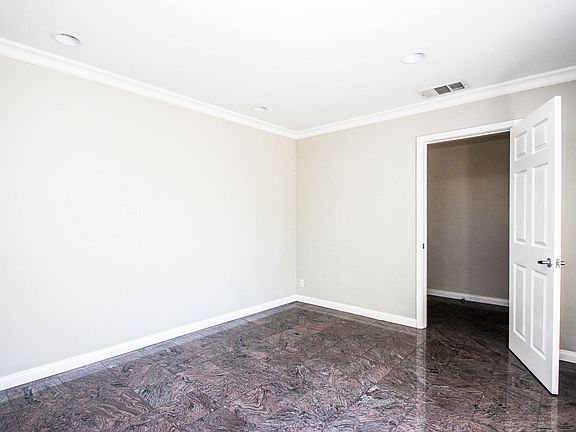 5th image of 985 Verdugo Circle Dr