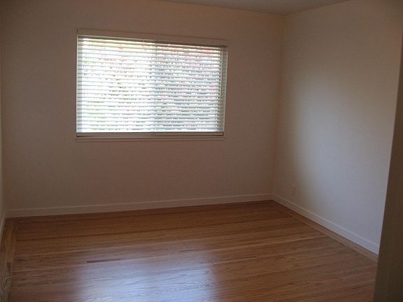 5th image of 250 28th St #3