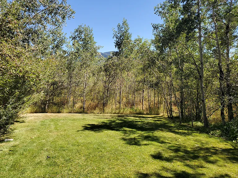 210 Valverdant Ct — Photo 34