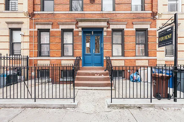 Rented by Nooklyn NYC LLC | media 26