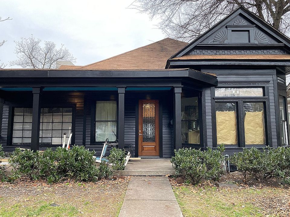 2nd image of 564 Woodward Ave SE