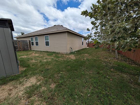 4th image of 253 Savage St
