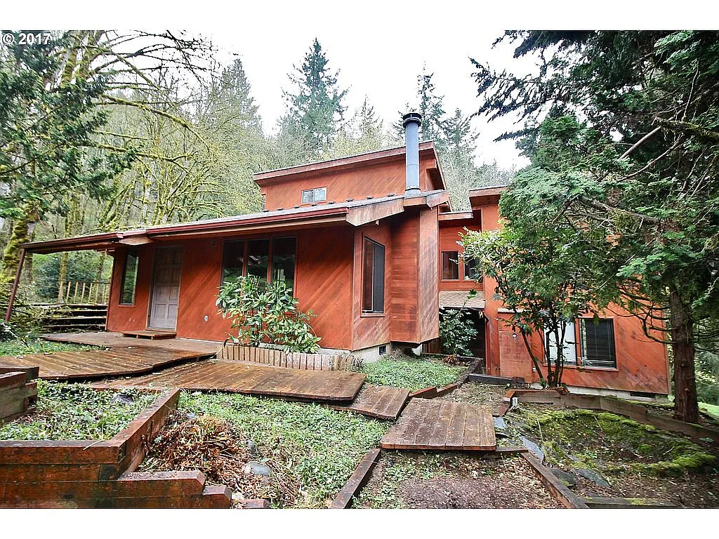 8015 SW Rodlun Rd photo 1