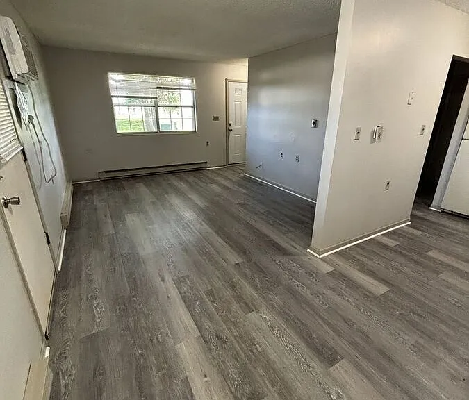 406 4th St SE #1C — Photo 5