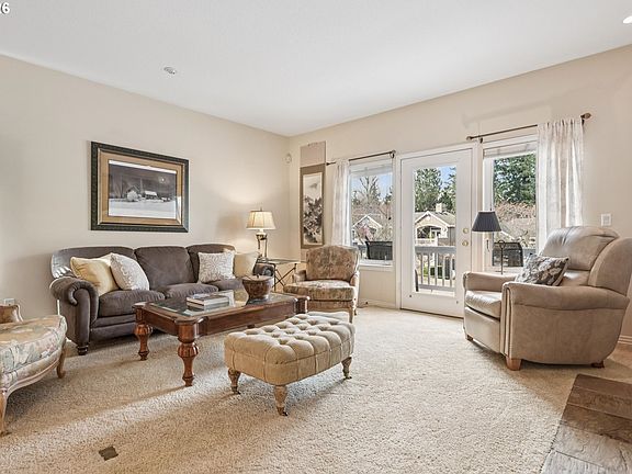 4th image of 3060 Club House Ct