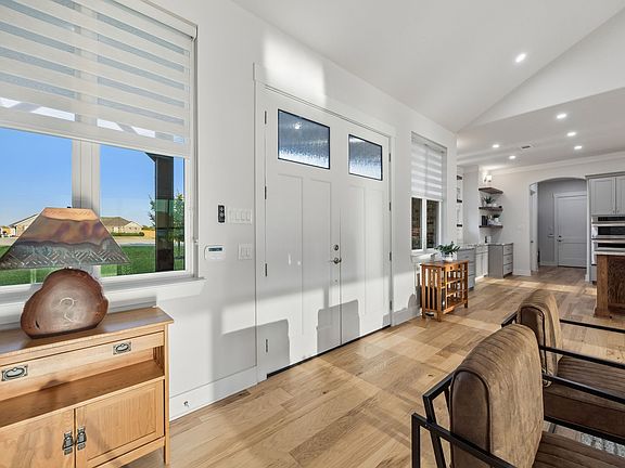 5th image of 5008 Crown Ct