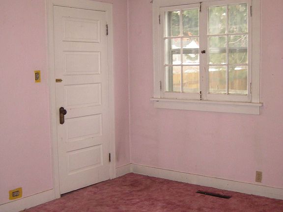 5th image of 2327 W Euclid Ave