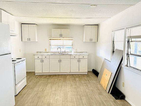 4th image of 49 Bb St