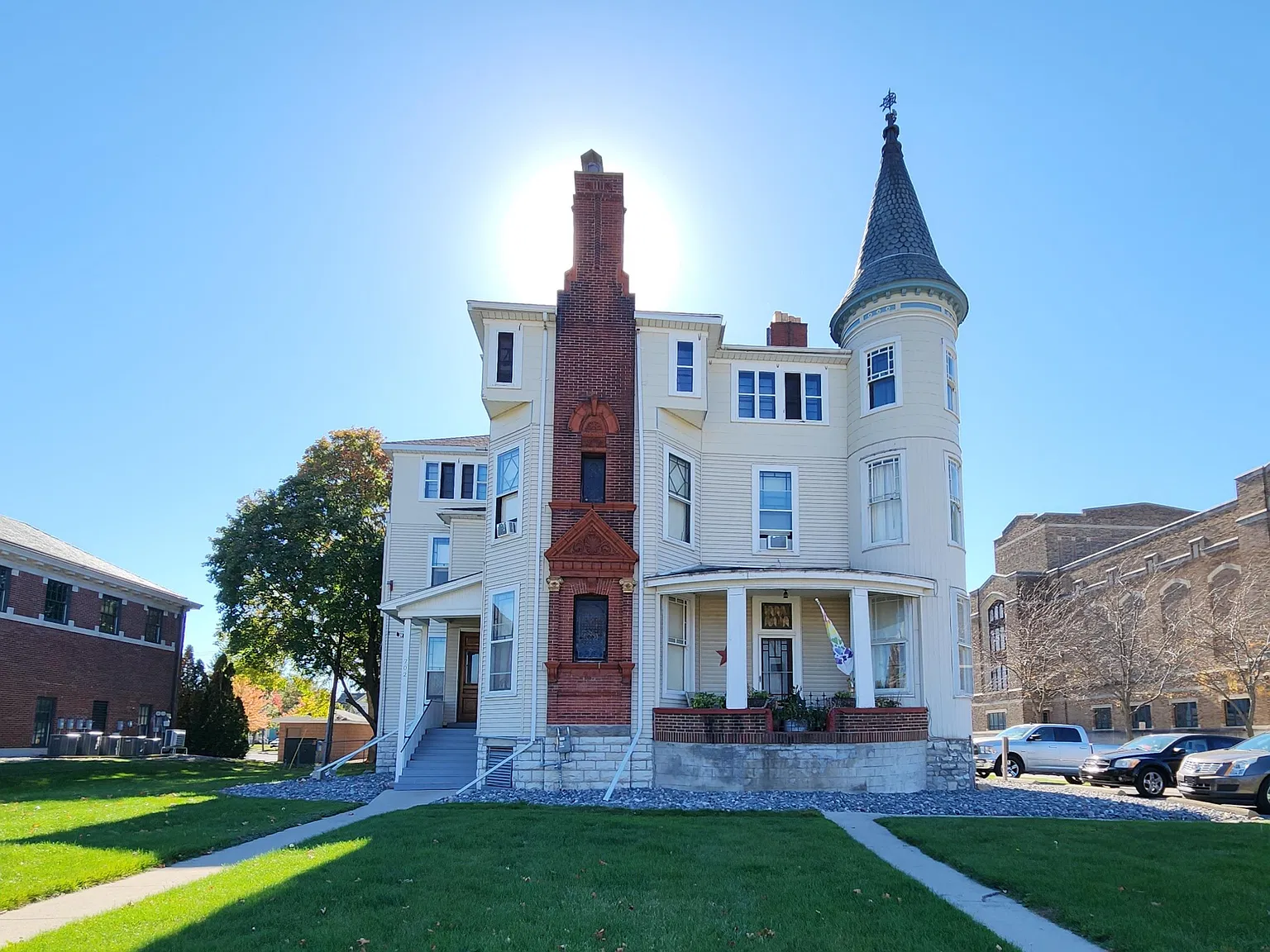 1 bed, 1.0 bath, 450 sqft, $700 — Photo 1