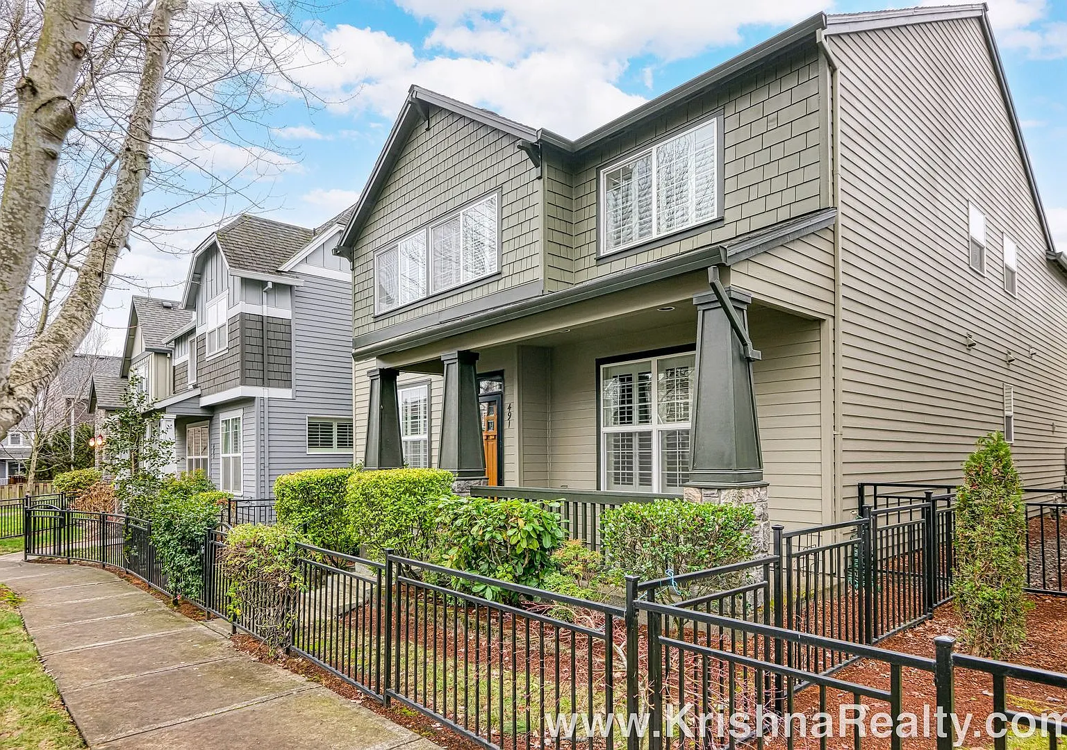 Beautiful 3 Bedroom | 3.5 Bathroom | Single Family Home | Large Bonus Room | Located In Quiet Ore... — Photo 3