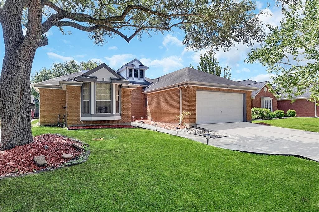 3214 N Peach Hollow Cir