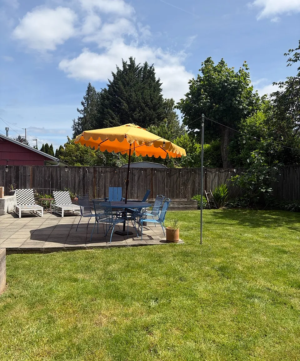 2 bed, 784 sqft, $2,600 — Photo 3