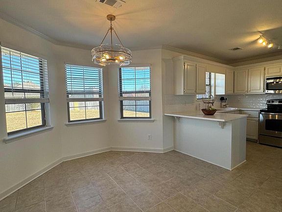 5th image of 106 Ash Ridge Pl