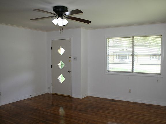 2nd image of 116 Belle Homme Dr