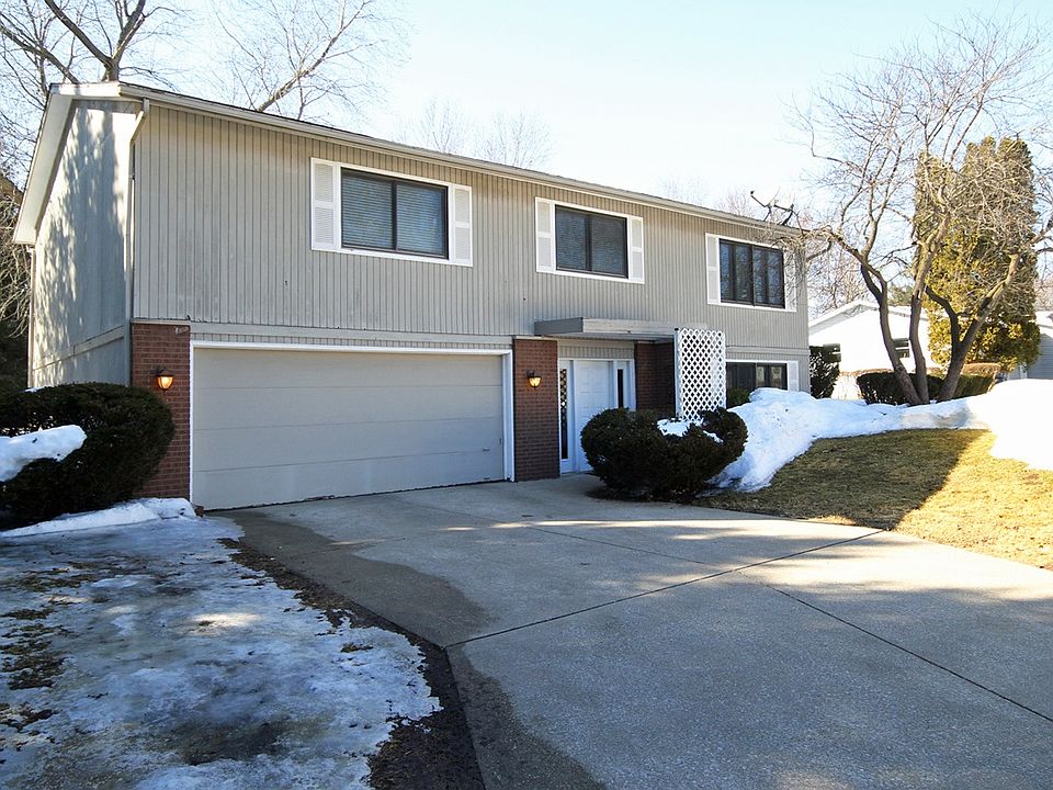 1st image of 176 Mandalay Dr
