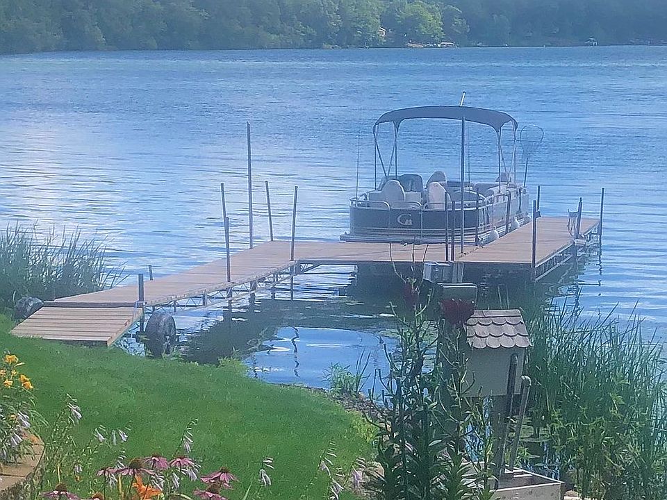 2nd image of 2125 Triple Shores Rd