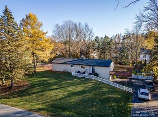 6275 Green Bay Ln, West Bloomfield, MI