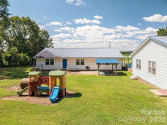 4th image of 2482 June Bug Rd