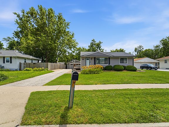 3rd image of 40 Northview Dr