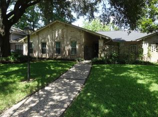 19402 Dianeshire Dr, Spring, TX 77388