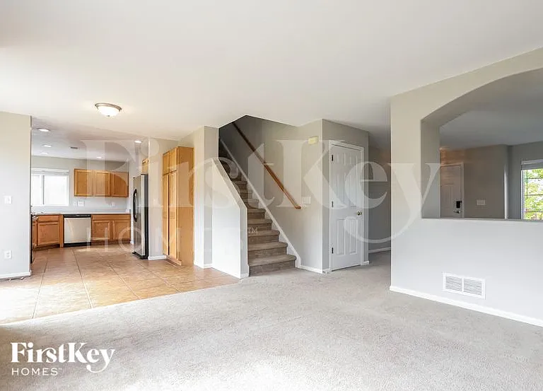 20152 E Grand Pl — Photo 4