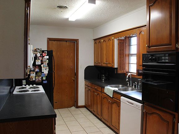 2nd image of 8181 Fm 1840