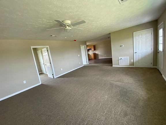 3rd image of 1076 Rosella Dr