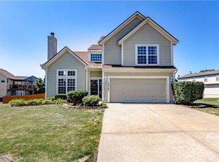 16465 W 157th Ter, Olathe, KS 66062